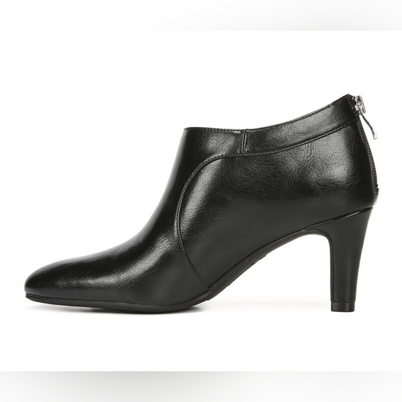 Sleek & sophisticated, this comfy bootie adds a chic feel from work to weekend & - Picture 3 of 6